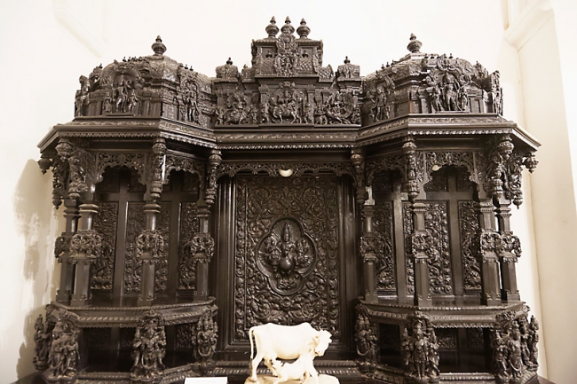 Gwalior-Jaivilas palace-024